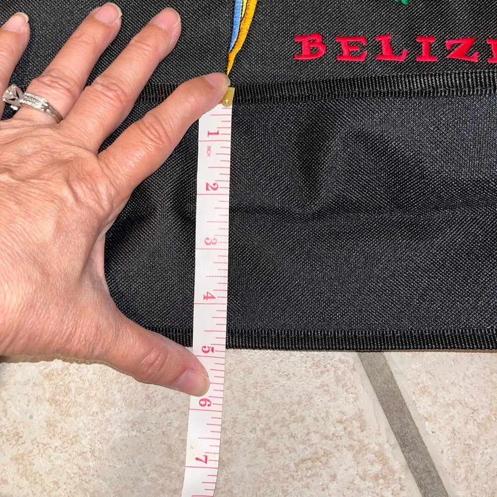 Large tote‎ with Belize embroidery, New w/out Tags